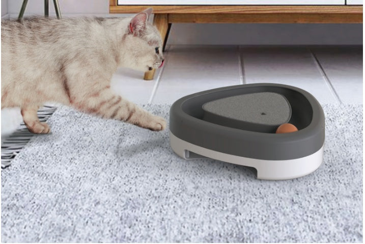 Electric Triangle Turntable Cat Scratcher Toy - detail view