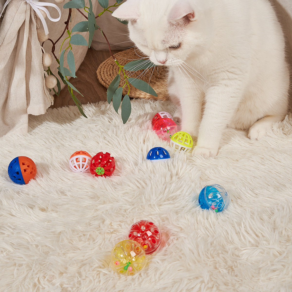Jingle Bell Cat Teaser Ball - detail view