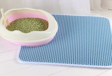 Honeycomb Waterproof Cat Litter Trapping Mat - MapleSnug product photo